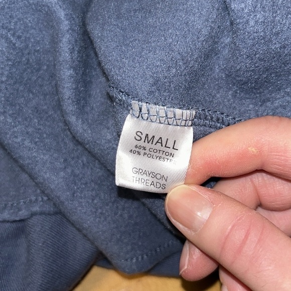 Explore the Rockies Cropped Sweatshirt from Grayson/Threads Size Small - Picture 6 of 6